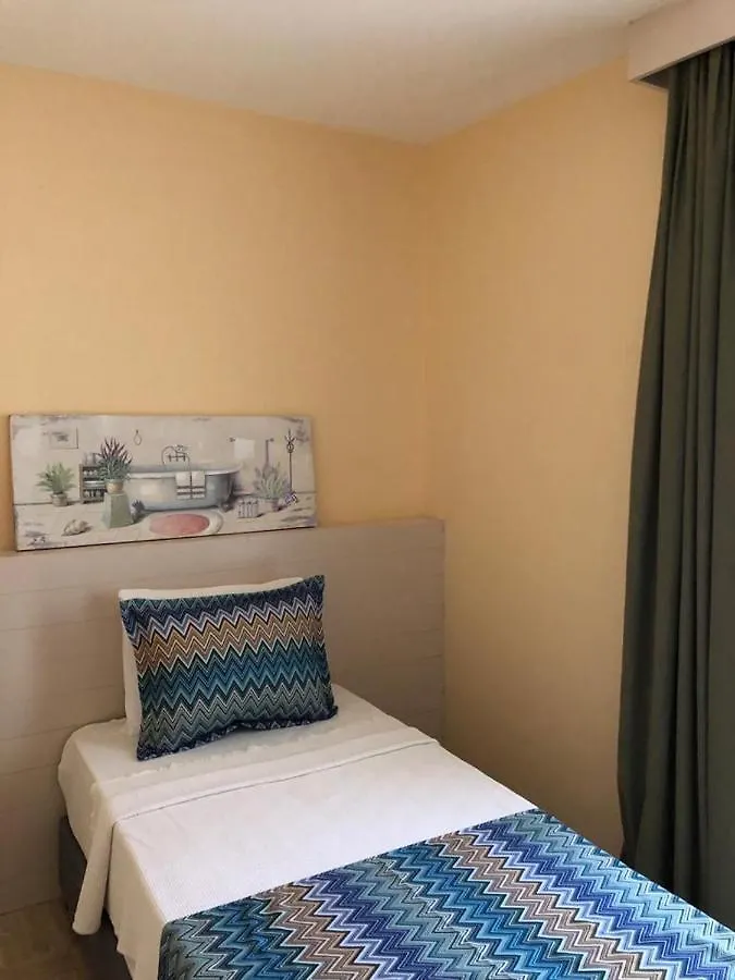 Hotel Grand Levent 博德鲁姆