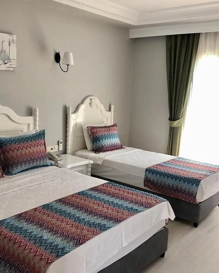 Hotel Grand Levent 博德鲁姆