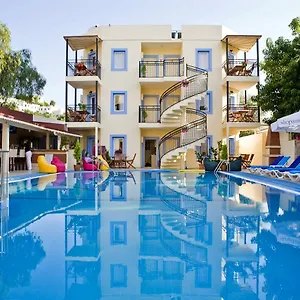 Apart Otel Merve Apartments, Your From In Bodrum, Street Cats Frequent The Property, Not Have Balconies , Ground Floor Have Terrace With Table And Chairs